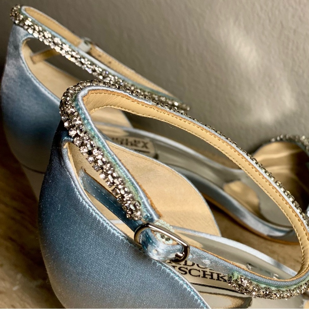 Badgley Mischka Blue Satin Block Heel Sandals – Size 10 Wedding Party Formal - Picture 10 of 13